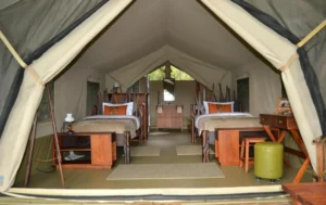 Mara River camp